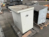 Transformator - afbeelding 2 van  4