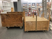 Transpalet, carren, steekwagen, panneelwagen, ladders en houten kisten op wielen - afbeelding 9 van  10