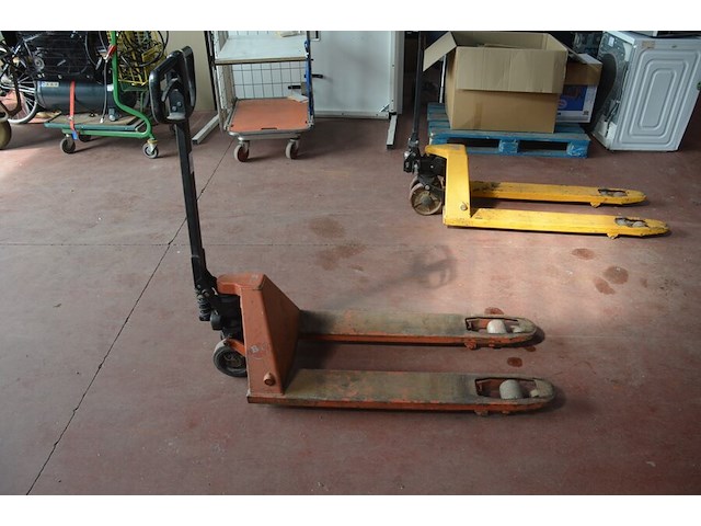 Transpallet bt lifter rood - afbeelding 1 van  7