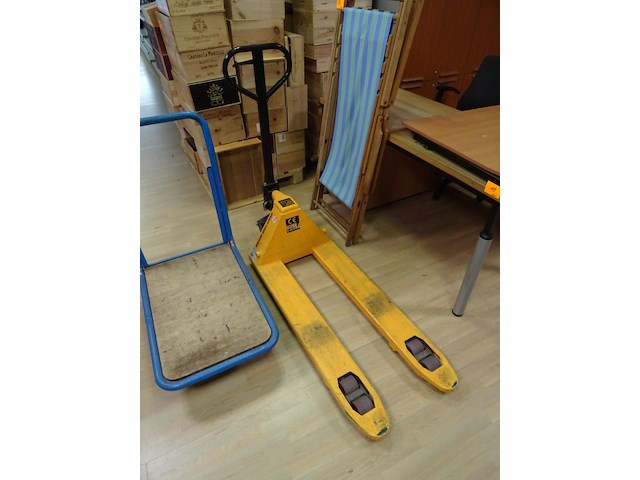 Transpallet + metalen transportkar - afbeelding 2 van  5