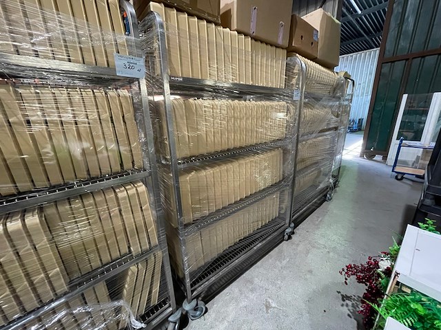 Transportkar hupfer, 148 voedseldienbladen - afbeelding 1 van  12