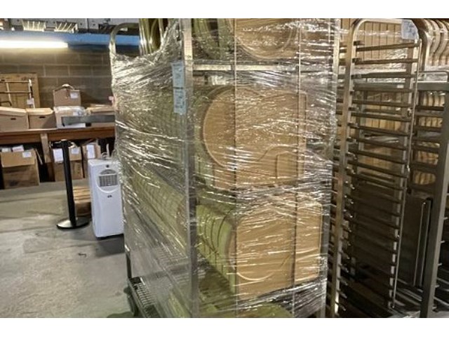 Transportkar hupfer, 59 voedseldienbladen - afbeelding 2 van  9