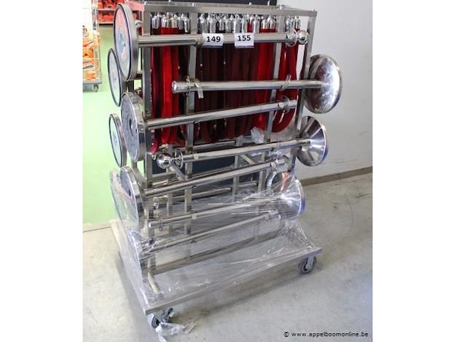 Transportkar inhoudend 14 rvs afsluitpaaltjes - afbeelding 1 van  3