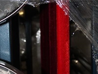 Transportkar inhoudend 14 rvs afsluitpaaltjes - afbeelding 2 van  2