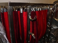 Transportkar inhoudend 7 rvs afsluitpaaltjes - afbeelding 4 van  4