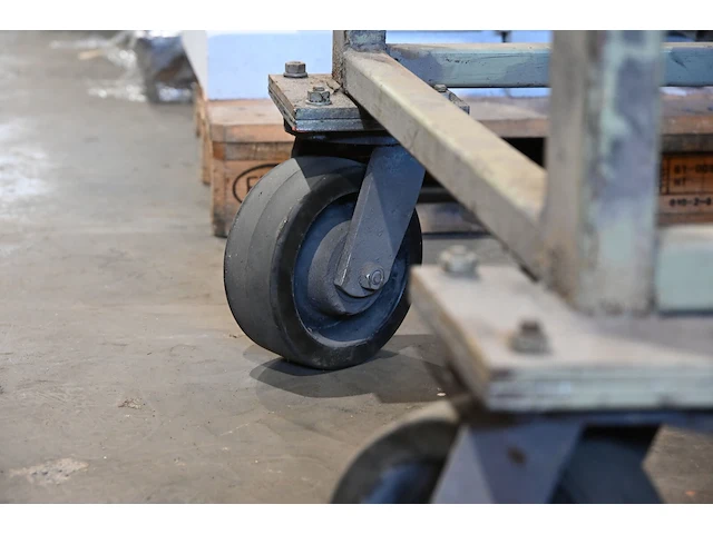 Transportkar met houten blad - afbeelding 3 van  3