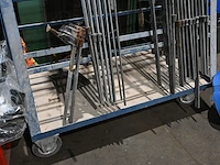 Transportrek met diverse klemmen - afbeelding 3 van  3