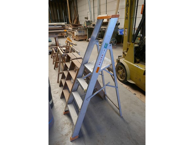 Trap - ladder - afbeelding 3 van  3