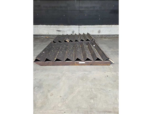 Trap - staalconstructie (2x) - afbeelding 3 van  9