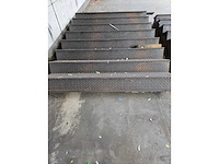 Trap - staalconstructie (2x) - afbeelding 6 van  9
