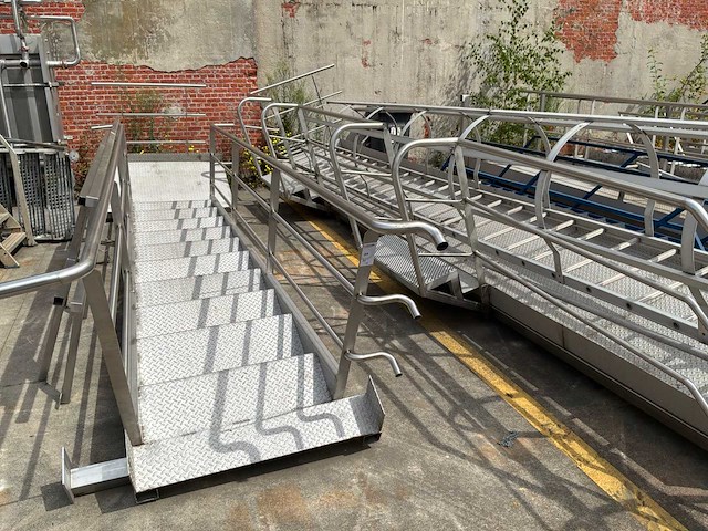 Trap, ladder en platform - afbeelding 1 van  8