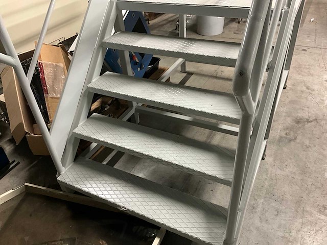 Trap - afbeelding 4 van  4