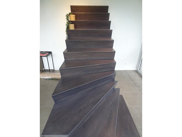 Trap - afbeelding 2 van  4