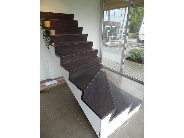 Trap - afbeelding 3 van  4