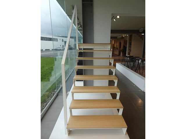 Trap - afbeelding 1 van  4