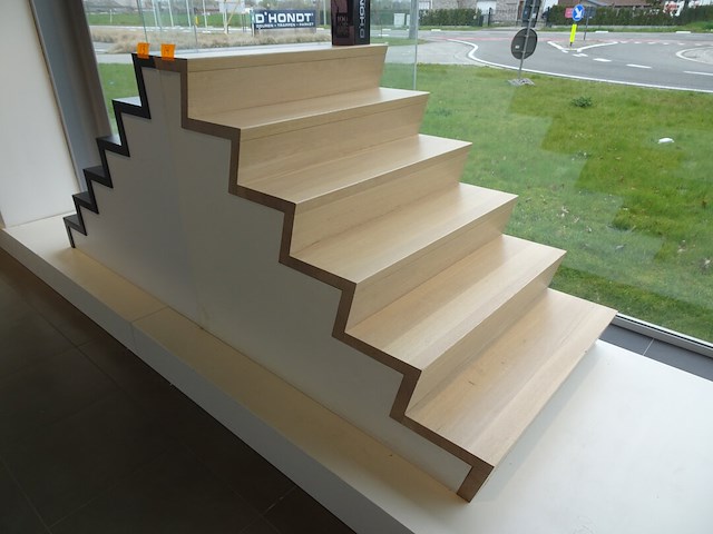 Trap - afbeelding 2 van  3