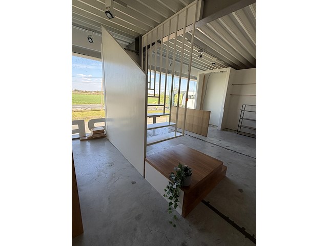 Trap - afbeelding 2 van  3