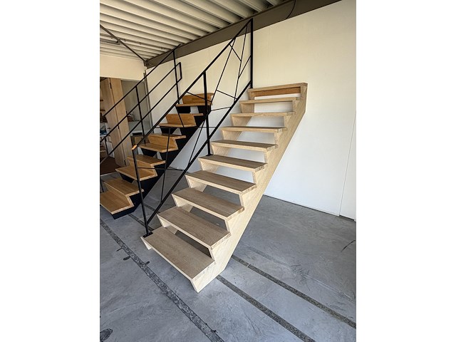 Trap - afbeelding 1 van  3