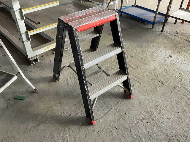 Trap - afbeelding 1 van  1