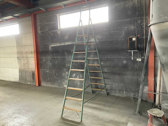 Trap - afbeelding 1 van  1