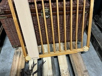 Traphekje + rieten mand + deco ree beeld - afbeelding 1 van  5