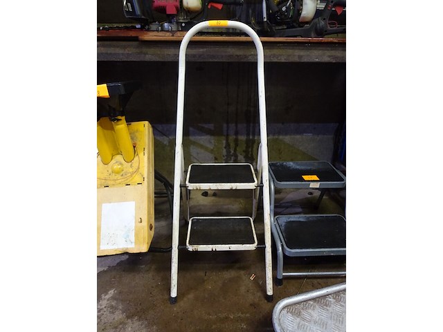 Trapje 2 treden - afbeelding 1 van  2