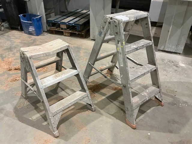 Trapladder (2x) - afbeelding 1 van  3