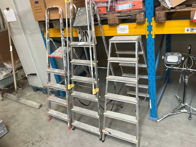 Trapladder (3x) - afbeelding 1 van  2