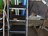Trapladder 4 treden - afbeelding 1 van  2