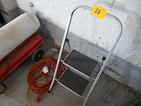 Trapladder en verlengkabel - afbeelding 1 van  3