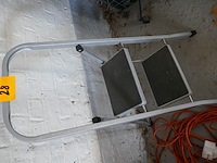 Trapladder en verlengkabel - afbeelding 2 van  3