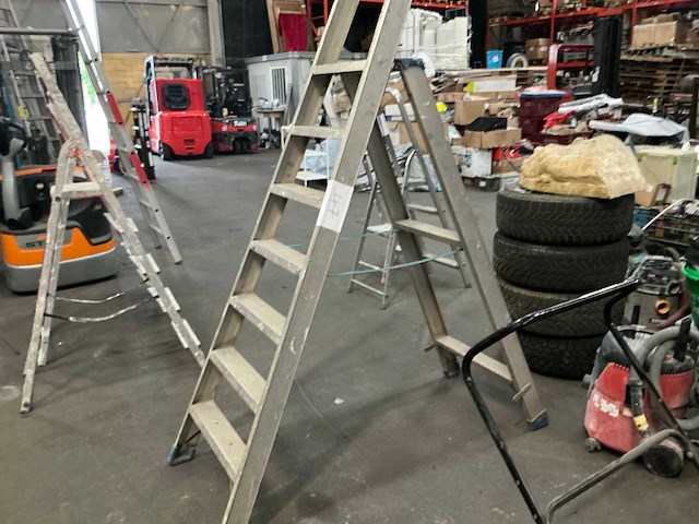 Trapladder - afbeelding 1 van  3