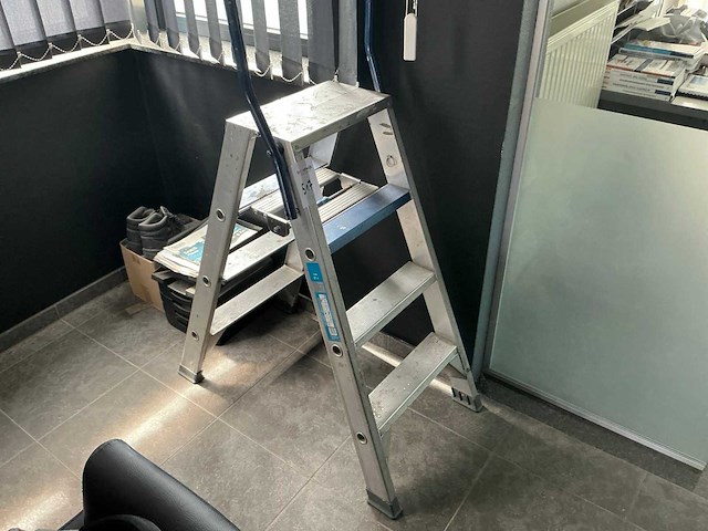 Trapladder - afbeelding 1 van  2