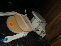 Traplift handicare met bediening - afbeelding 1 van  4