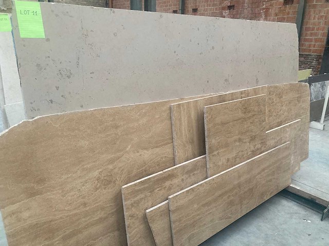 Travertin/comblanchien - afbeelding 1 van  3