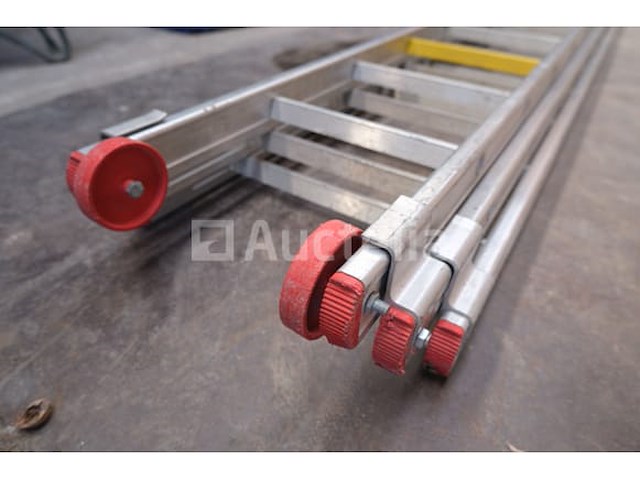 Travhymat 3x16 aluminium drievoudige ladder - afbeelding 1 van  7