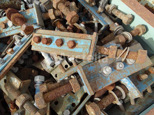 Tray (afneembare deur) met metalen ankers - afbeelding 2 van  2