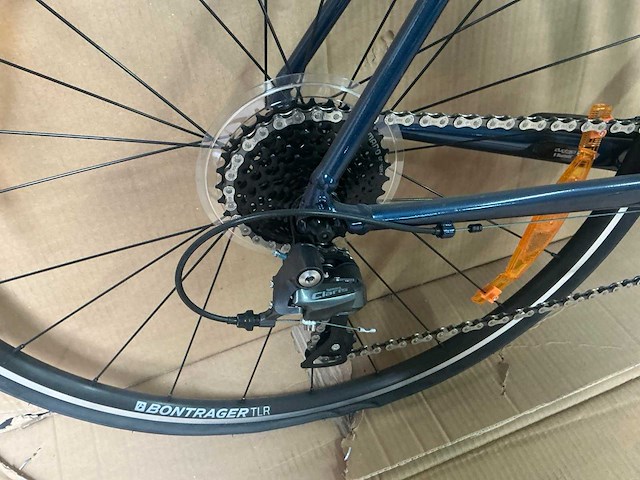 Trek domane al 2 racefiets - afbeelding 3 van  8