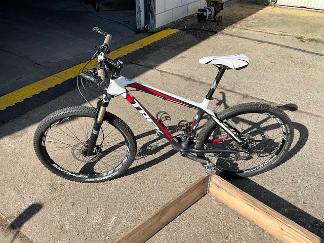 Trek elite 9.7 9 series mtb - carbon - afbeelding 8 van  22