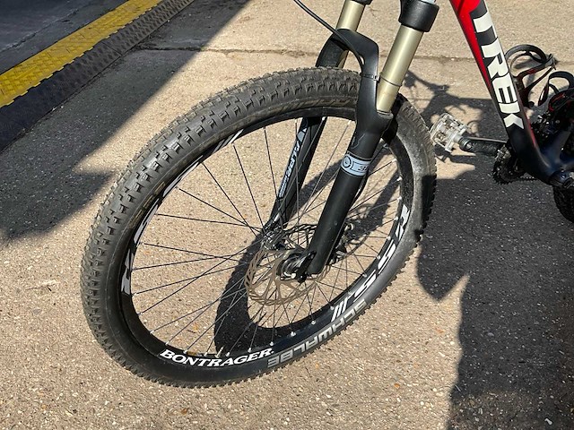 Trek elite 9.7 9 series mtb - carbon - afbeelding 15 van  22