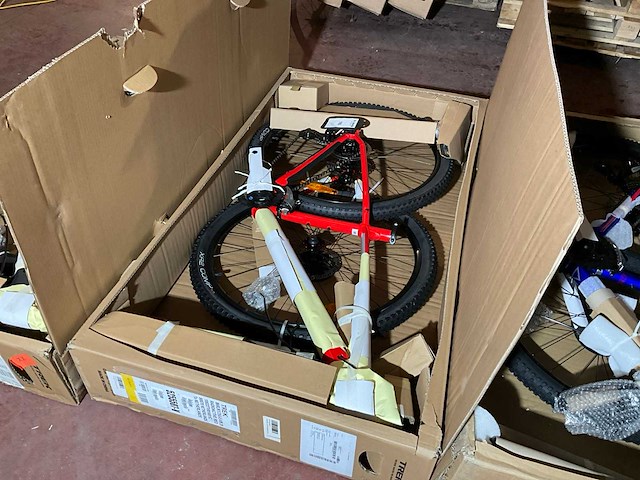 Trek marlin 5 m radioactive red (1x) - afbeelding 1 van  4