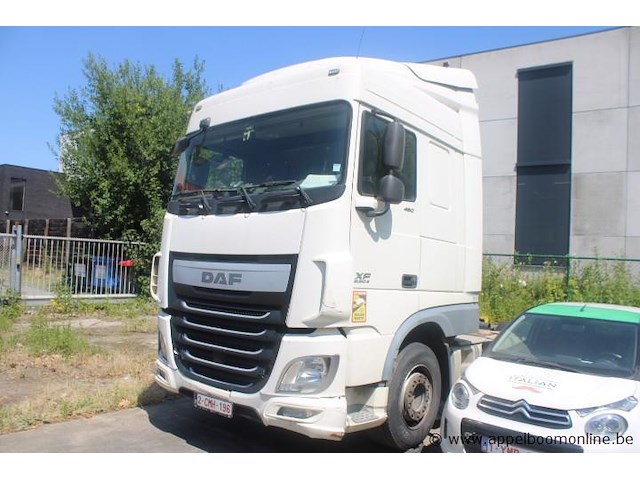 Trekker daf, xf 480, geen boorddocumenten, geen sleutels, kilometerstand ngk, koper ontvangt een attest van verlies van de boorddocumenten van de gerechtsdeurwaarder - afbeelding 1 van  6