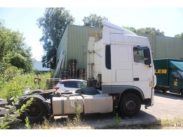 Trekker daf, xf 480, geen boorddocumenten, geen sleutels, kilometerstand ngk, koper ontvangt een attest van verlies van de boorddocumenten van de gerechtsdeurwaarder - afbeelding 4 van  6