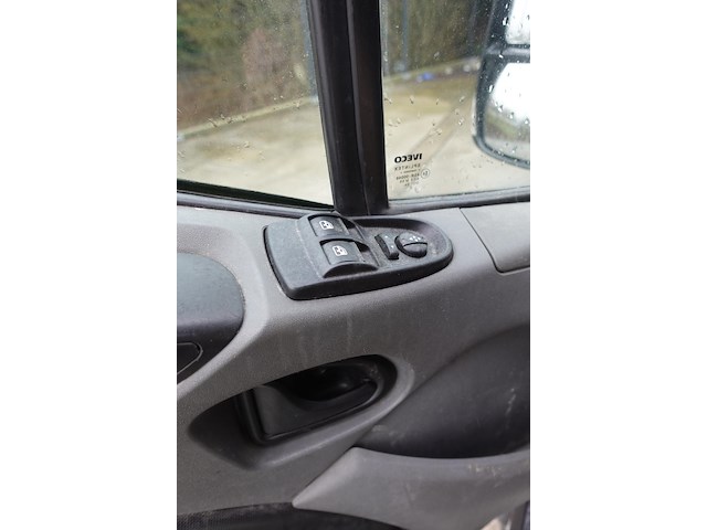 Trekker iveco daily - afbeelding 2 van  26