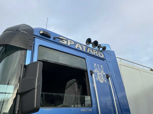 Trekker renault magnum - afbeelding 30 van  31