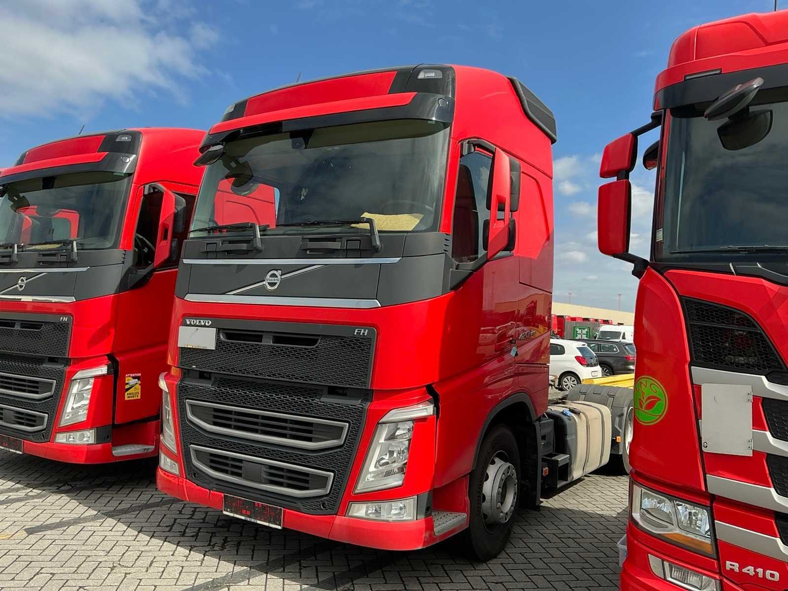 Trekkers, opleggers en vorkheftrucks