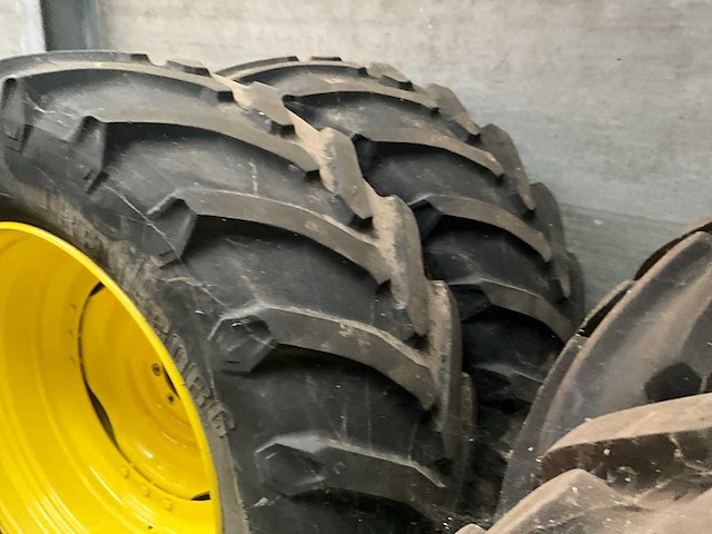 Trelleborg tm800 tractorband met velg (2x) - afbeelding 8 van  8