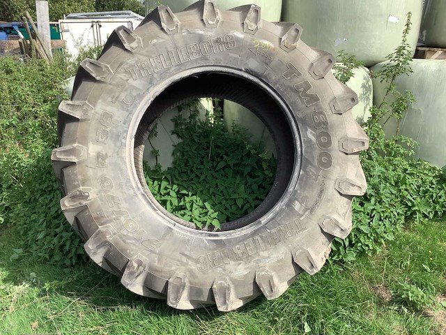 Trelleborg tm800 vrachtwagenband 710/70r38 - afbeelding 1 van  4