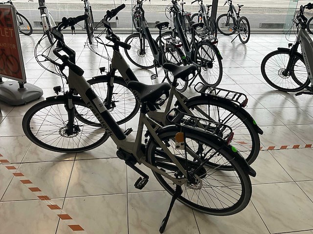 Tretwerk elektrische fiets ongebruikt (2x) - afbeelding 2 van  7