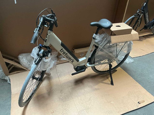 Tretwerk mono 28” elektrische fiets ongebruikt (4x) - afbeelding 1 van  8